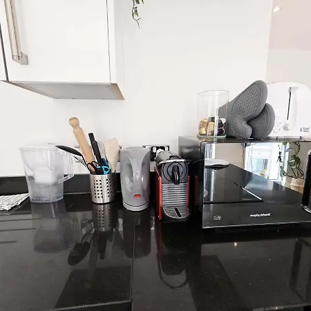 Beautiful 2 Bedroom Flat In Battersea Londen Buitenkant foto