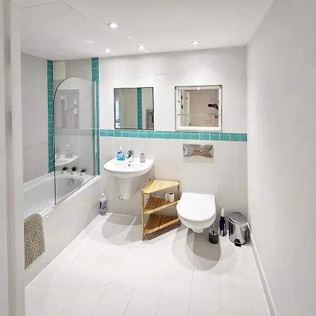 Beautiful 2 Bedroom Flat In Battersea Londen Buitenkant foto